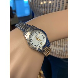 Precision by Gruen Model GP431L Bubble Crystal Vintage Watch